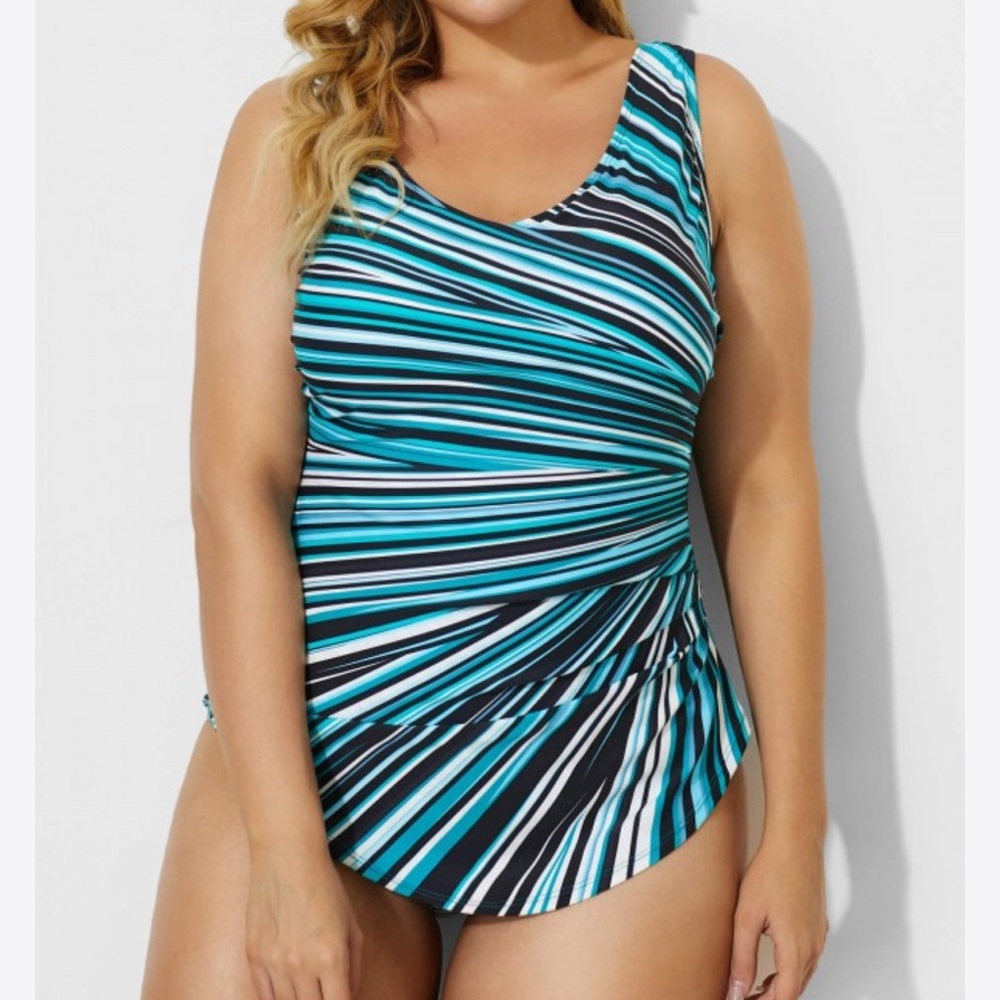 NWT Meet.Curve V-neck Prism Sarong Front Stylish One Piece Swimsuit size 3xl